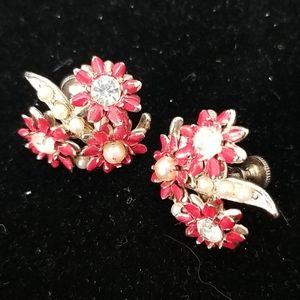 🥳HP🌹VINTAGE SCREW BACK FLOWER EARRINGS